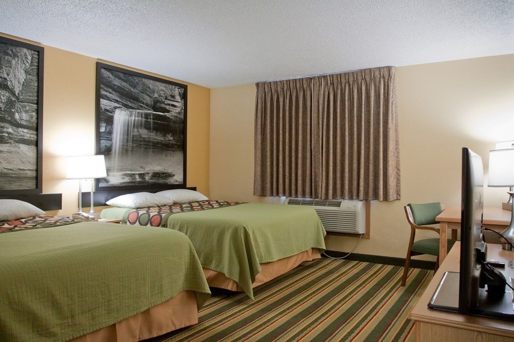 Готель Super 8 By Wyndham Ottawa Starved Rock Екстер'єр фото